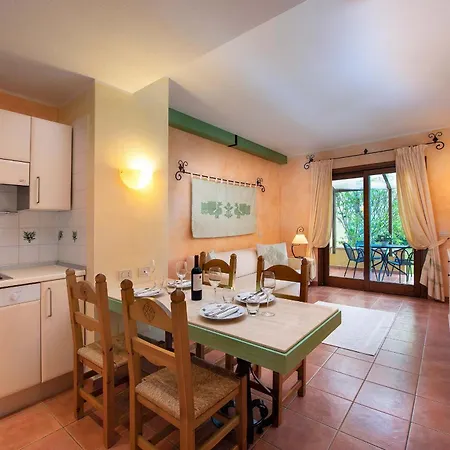 Idyllic Lantana 2 Bedroom Sleep 7 Pula