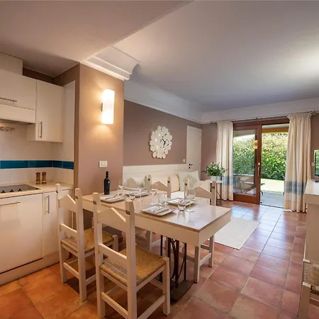 Idyllic Lantana 2 Bedroom Sleep 7 Pula