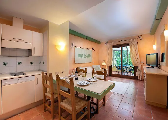 Idyllic Lantana 2 Bedroom Sleep 7 Pula